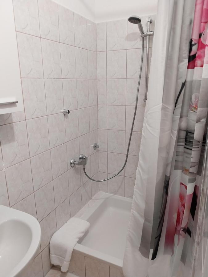 Sobe Kraft 2 Apartment Živogošće Екстериор снимка